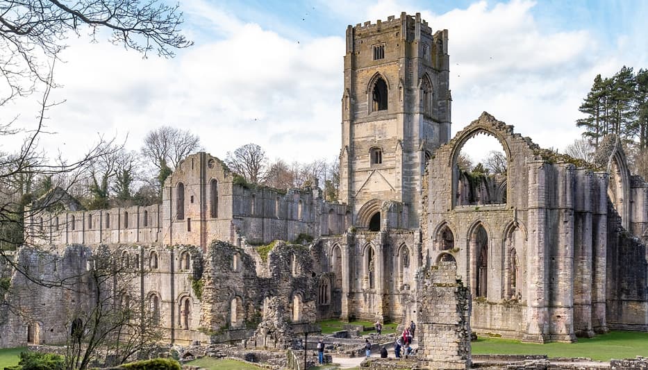 Fountains by Floodlight at Fountains Abbey Manning Stainton